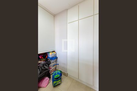 Apartamento para alugar com 200m², 2 quartos e 2 vagasQuarto de serviço