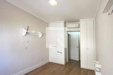 Quarto  de apartamento para alugar com 2 quartos, 200m² em Ponta da Praia, Santos