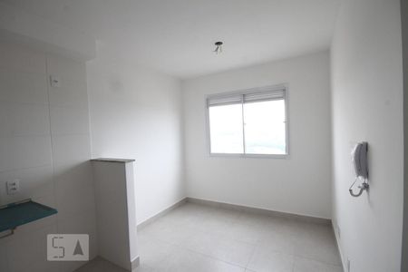 Sala/ Cozinha de apartamento à venda com 2 quartos, 35m² em Parque Fongaro, São Paulo