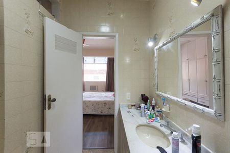 Apartamento para alugar com 144m², 3 quartos e sem vagaBanheiro Suíte