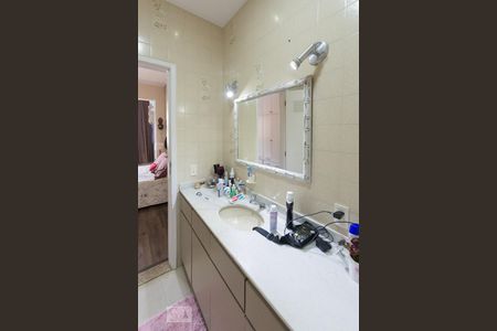 Apartamento para alugar com 144m², 3 quartos e sem vagaBanheiro Suíte