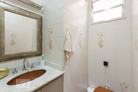 Apartamento para alugar com 144m², 3 quartos e sem vagaBanheiro