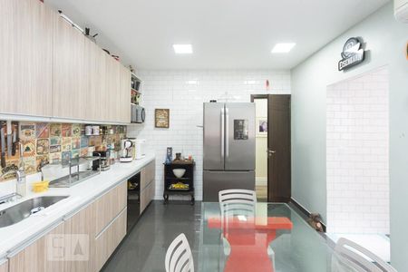 Apartamento para alugar com 144m², 3 quartos e sem vagaCozinha