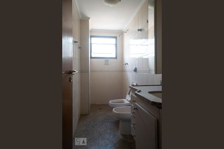 Apartamento à venda com 155m², 4 quartos e 4 vagasBANHEIRO