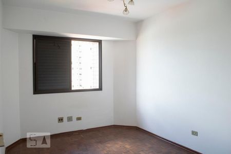 Apartamento à venda com 155m², 4 quartos e 4 vagasQUARTO 2