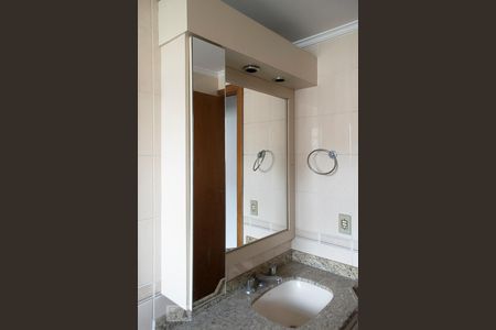 Apartamento à venda com 155m², 4 quartos e 4 vagasBANHEIRO