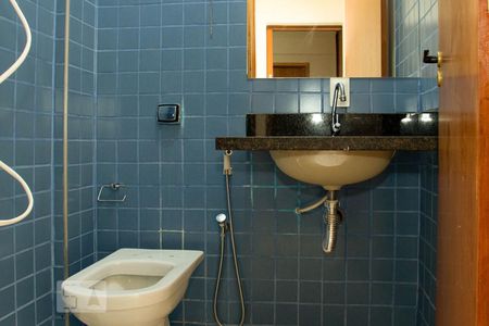 Banheiro de apartamento para alugar com 1 quarto, 40m² em Centro, Uberlândia