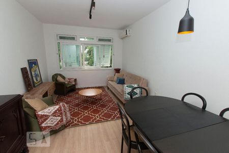 Sala de apartamento à venda com 3 quartos, 97m² em Santana, Porto Alegre