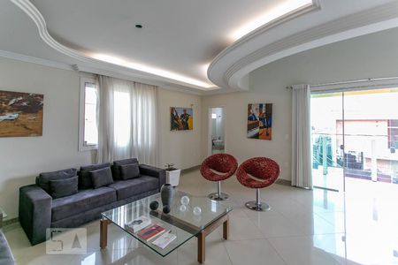 Sala de casa de condomínio à venda com 4 quartos, 380m² em Paquetá, Belo Horizonte