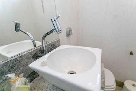 Lavabo de casa de condomínio à venda com 4 quartos, 380m² em Paquetá, Belo Horizonte