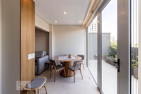 Sala de apartamento à venda com 1 quarto, 80m² em Indianópolis, São Paulo