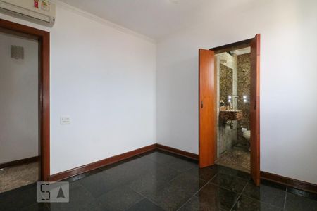 Apartamento para alugar com 150m², 3 quartos e 2 vagasSuíte 1