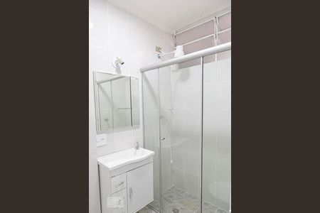 Banheiro de kitnet/studio para alugar com 1 quarto, 33m² em Bela Vista, São Paulo