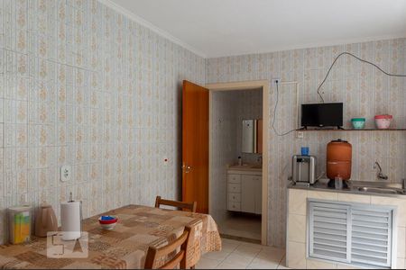 Casa à venda com 177m², 3 quartos e 2 vagas Casa à venda com 177m², 3 quartos e 2 vagasCozinha 2