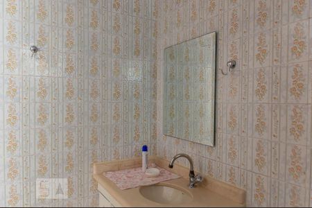 Casa à venda com 177m², 3 quartos e 2 vagas Casa à venda com 177m², 3 quartos e 2 vagasBanheiro 2