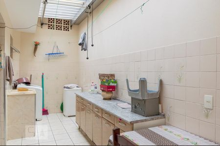 Casa à venda com 177m², 3 quartos e 2 vagas Casa à venda com 177m², 3 quartos e 2 vagasÁrea de Serviço