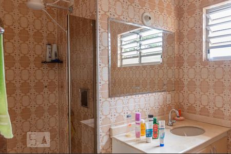 Casa à venda com 177m², 3 quartos e 2 vagas Casa à venda com 177m², 3 quartos e 2 vagasBanheiro