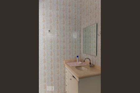 Casa à venda com 177m², 3 quartos e 2 vagas Casa à venda com 177m², 3 quartos e 2 vagasBanheiro 2