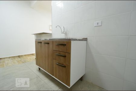 Cozinha de casa para alugar com 1 quarto, 44m² em Vila Campestre, São Paulo