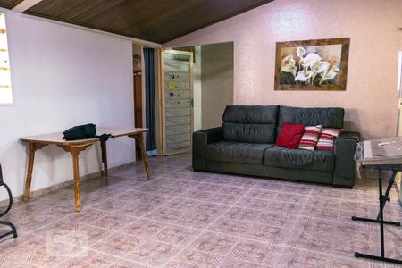 Sala de Estar de casa para alugar com 4 quartos, 200m² em Vila Mauá, Goiânia