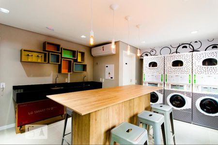 Apartamento para alugar com 26m², 1 quarto e sem vaga Apartamento para alugar com 26m², 1 quarto e sem vagaLavanderia