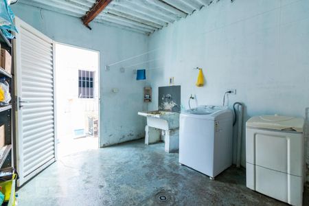 Casa à venda com 200m², 2 quartos e 2 vagasLavanderia