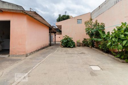 Casa à venda com 200m², 2 quartos e 2 vagasQuintal
