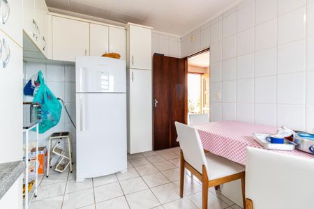 Casa à venda com 200m², 2 quartos e 2 vagasCozinha