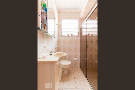 Casa à venda com 200m², 2 quartos e 2 vagasBanheiro