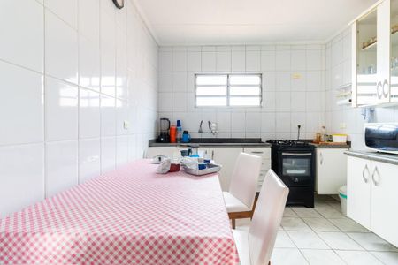 Casa à venda com 200m², 2 quartos e 2 vagasCozinha