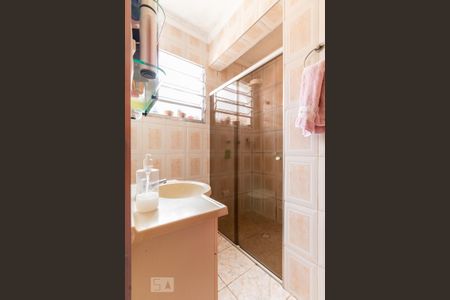 Casa à venda com 200m², 2 quartos e 2 vagasBanheiro