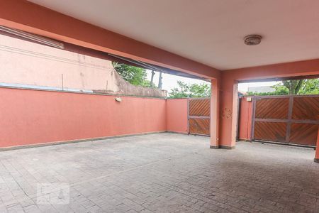 Casa à venda com 160m², 3 quartos e 6 vagasQuintal