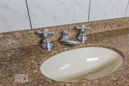 Casa à venda com 160m², 3 quartos e 6 vagasBanheiro Suite