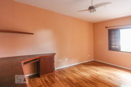 Casa à venda com 160m², 3 quartos e 6 vagasSuite