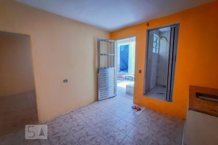 Cozinha de casa para alugar com 1 quarto, 50m² em Jardim Tietê, São Paulo