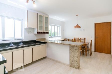 Casa para alugar com 200m², 3 quartos e 1 vagaCozinha