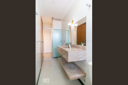 Casa para alugar com 200m², 3 quartos e 1 vagaBanheiro da Suíte