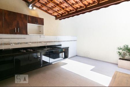 Casa para alugar com 200m², 3 quartos e 1 vagaQuintal