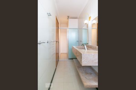 Casa para alugar com 200m², 3 quartos e 1 vagaBanheiro da Suíte