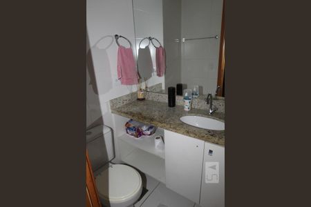 Apartamento à venda com 83m², 3 quartos e 1 vagaBanheiro