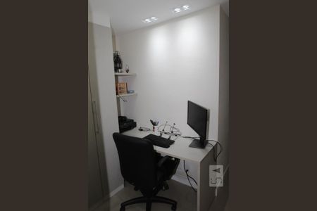 Apartamento à venda com 83m², 3 quartos e 1 vagaEscritório