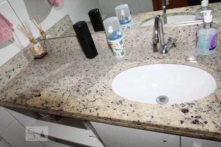 Apartamento à venda com 83m², 3 quartos e 1 vagaBanheiro