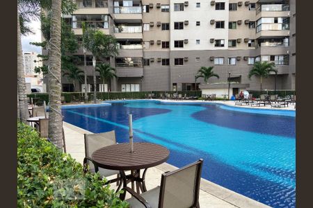 Apartamento à venda com 83m², 3 quartos e 1 vagaÁrea comum - Piscina