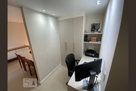 Apartamento à venda com 83m², 3 quartos e 1 vagaEscritório