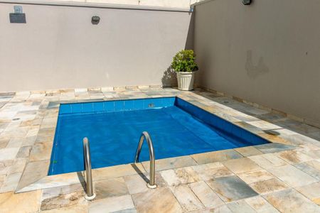 Apartamento à venda com 76m², 3 quartos e 2 vagas Apartamento à venda com 76m², 3 quartos e 2 vagasÁrea comum - Piscina infantil