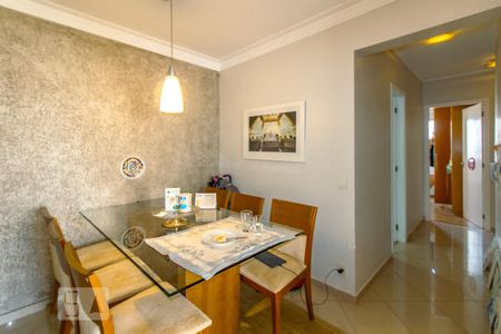 Apartamento à venda com 76m², 3 quartos e 2 vagas Apartamento à venda com 76m², 3 quartos e 2 vagasSala de Jantar