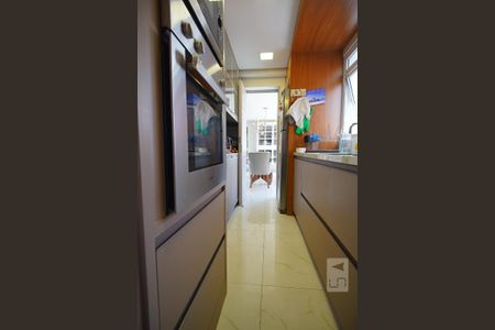 Apartamento à venda com 103m², 3 quartos e 2 vagasCozinha