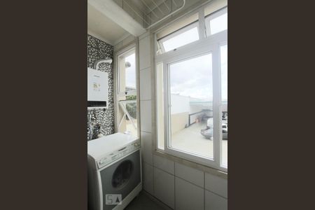Casa à venda com 400m², 3 quartos e 8 vagasAREA DE SERVIÇO