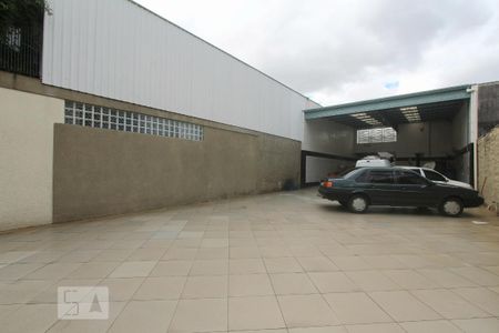 Casa à venda com 400m², 3 quartos e 8 vagasPATIO