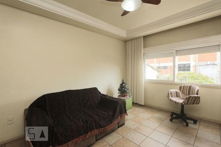 SALA de casa à venda com 3 quartos, 400m² em Santa Maria Goretti, Porto Alegre